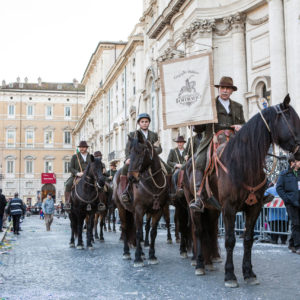 Una rappresentaza dei Butteri ha partecipato alla sfilata del Corteo Equestre Rinascimentale a Piazza Navona in occasione dell'ottava edizione del Carnevale Romano